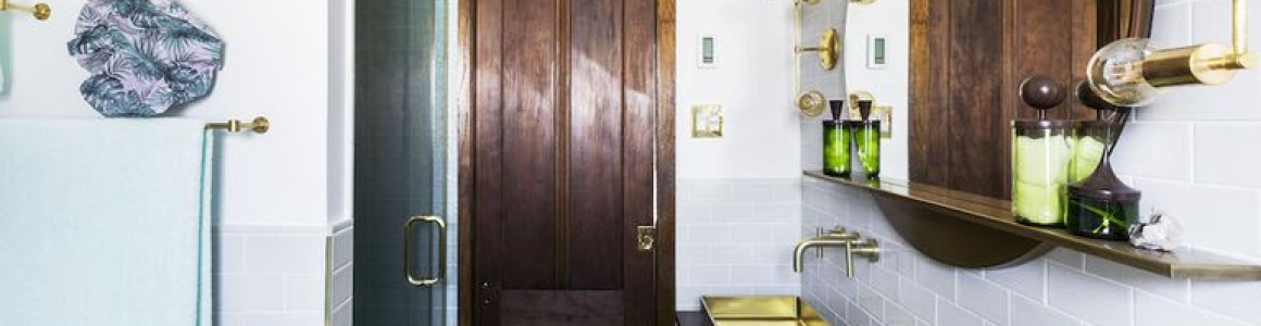 An Outdated 1920s Bathroom Just Got A Major Facelift Royal